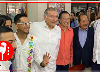 Adán Augusto se reúne con el pueblo de México en el Puerto de Veracruz para dar su mensaje