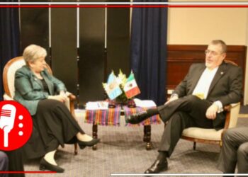 Alicia Bárcena se reúne con el presidente electo de Guatemala, Bernardo Arévalo, previo a su investidura presidencial