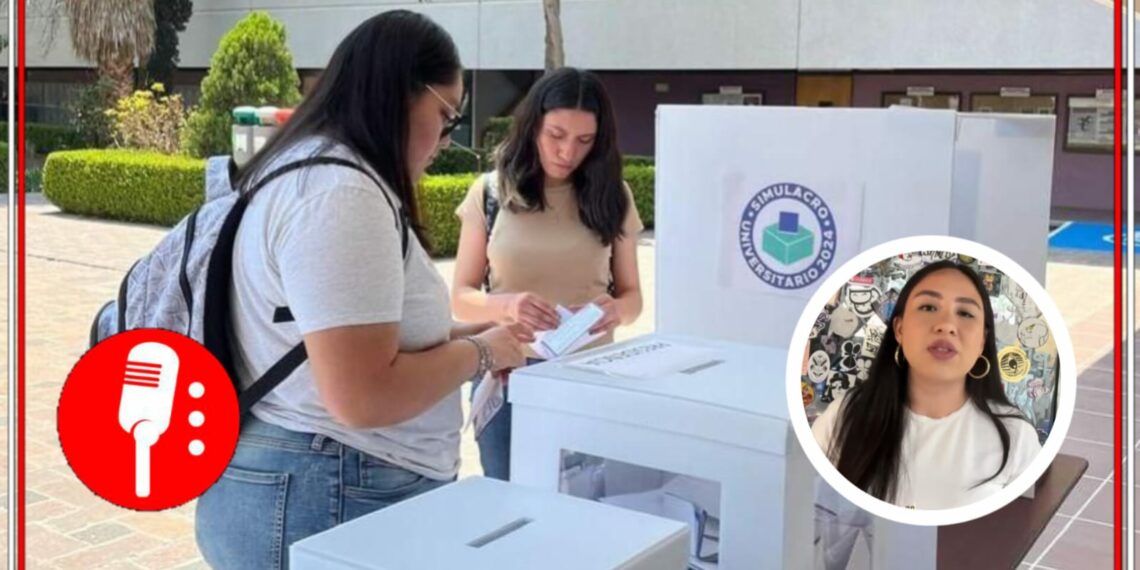 Estudiantes emitiendo su voto en el Simulacro Electoral Universitario. Foto: X/@SimulacroMX