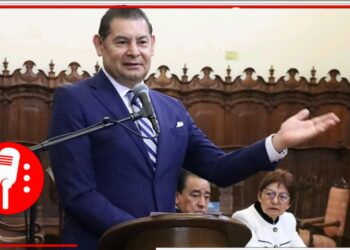 Anima Gobernador Alejandro Armenta a que universitarias y universitarios impulsen el bienestar en Puebla