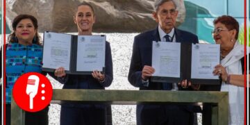 Sheinbaum en el marco del 87° aniversario de la Expropiación Petrolera firmó decreto que refuerza Pemex y CFE; pasan a ser empresas públicas del Estado