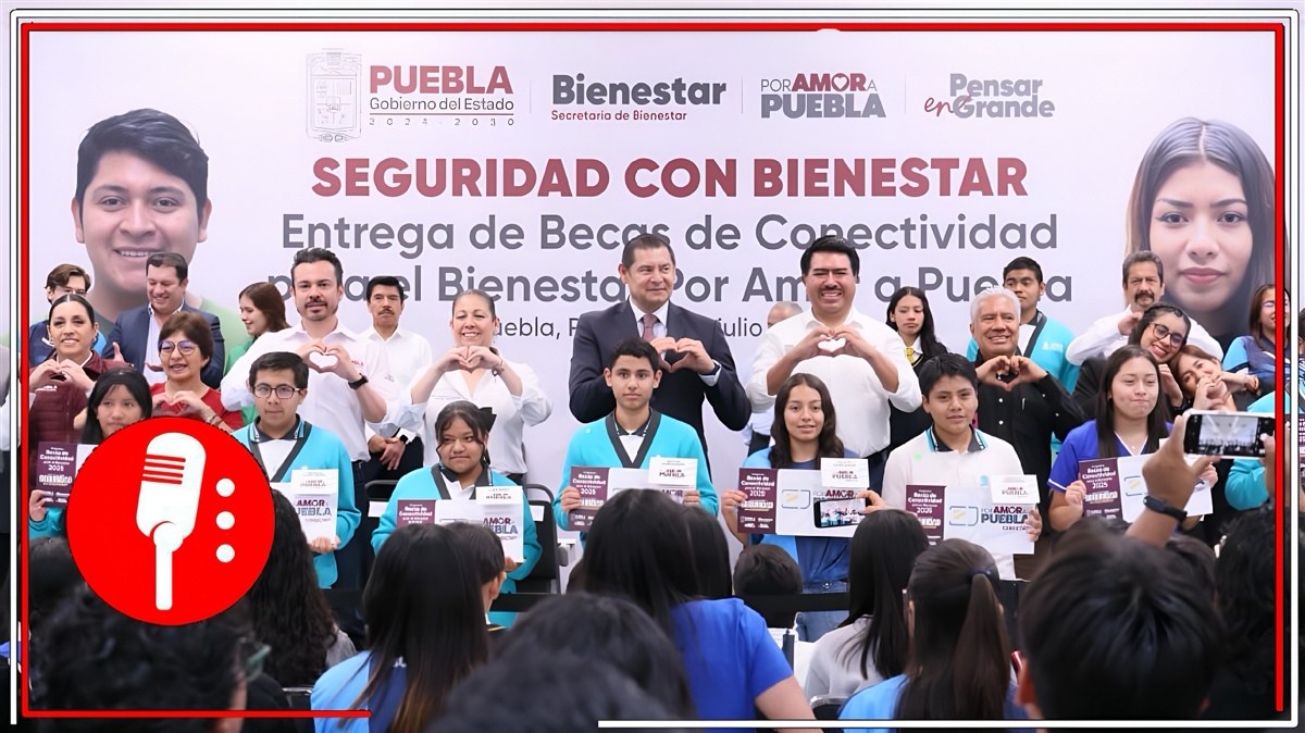 Puebla entrega 2 mil becas de conectividad para transformar el futuro de los jóvenes