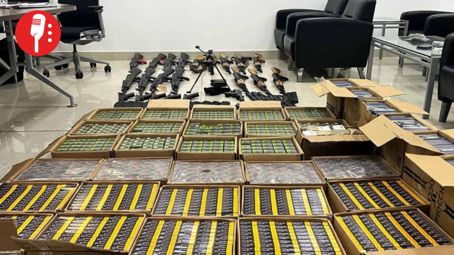 Hasta medio millón de armas cruzan ilegalmente de EUA a México cada año: exdirectivo de la DEA
