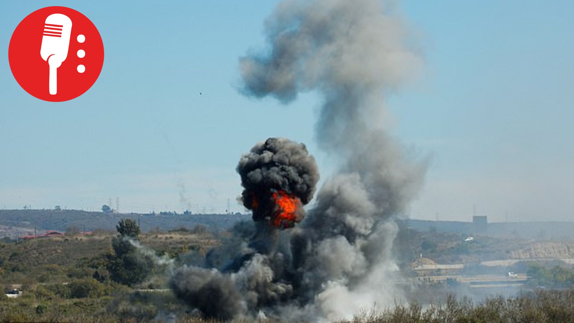 Explosión sobre la caravana de Vance sacude exhibición militar en California