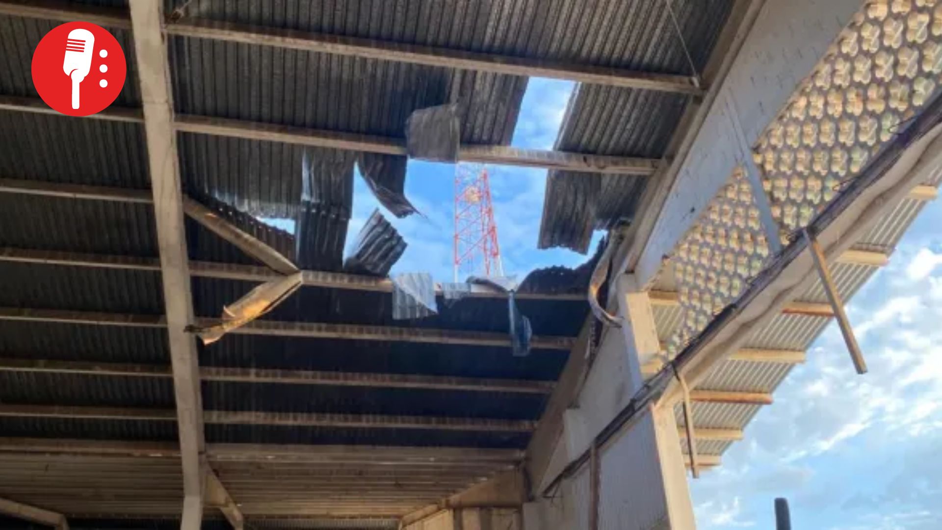Ataque con explosivos a Seguridad Pública de Escuinapa deja solo daños materiales