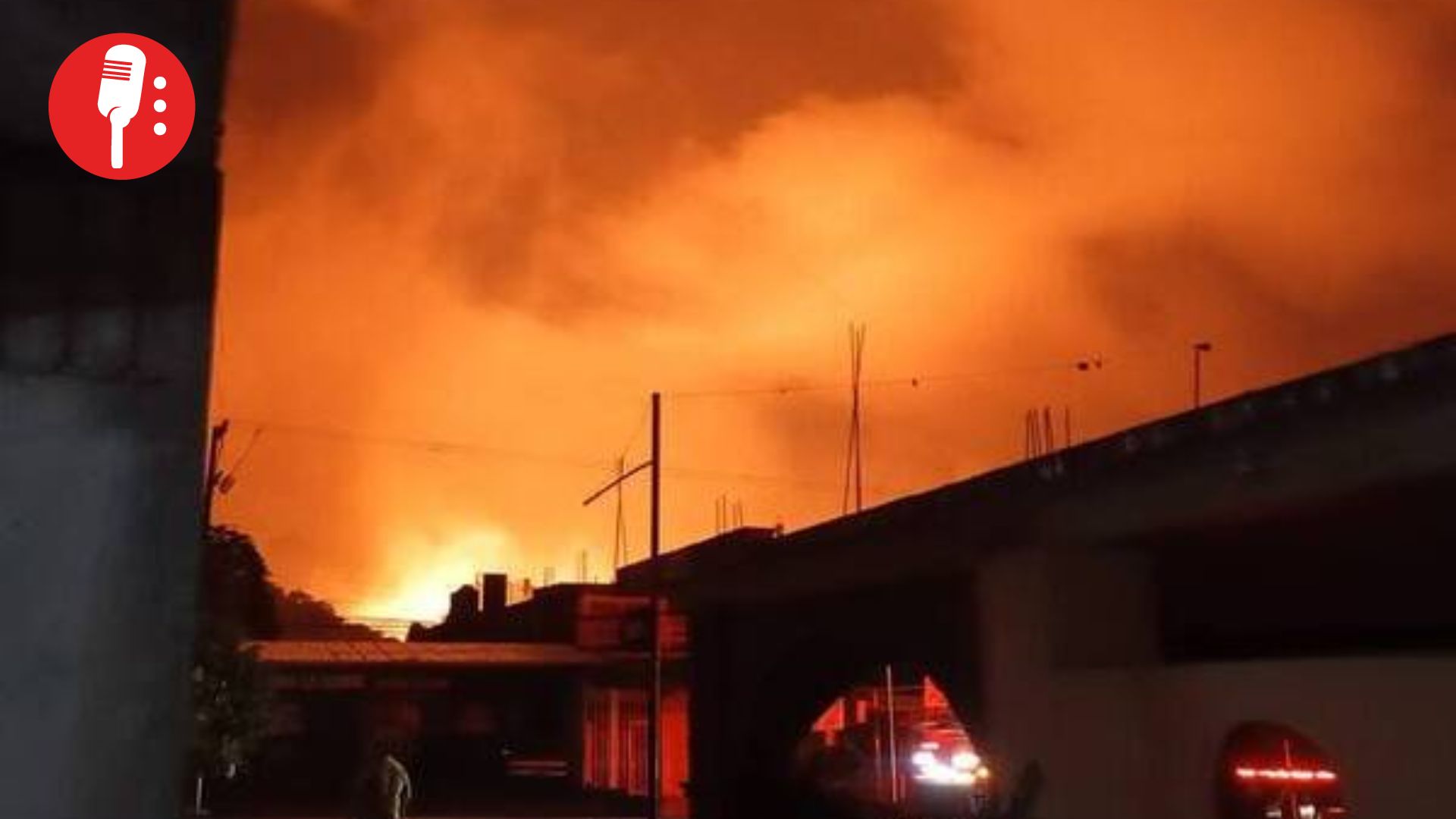 Explosión en ducto de Pemex provoca incendio y nueva contaminación en río San Marcos, Xicotepec