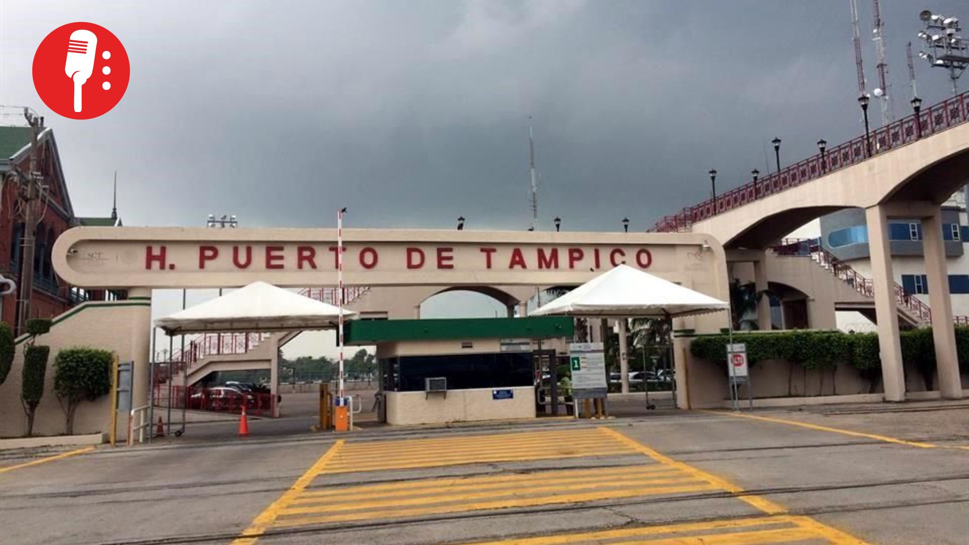 Ex subdirector de Aduana de Tampico obtiene suspensión provisional por huachicol fiscal