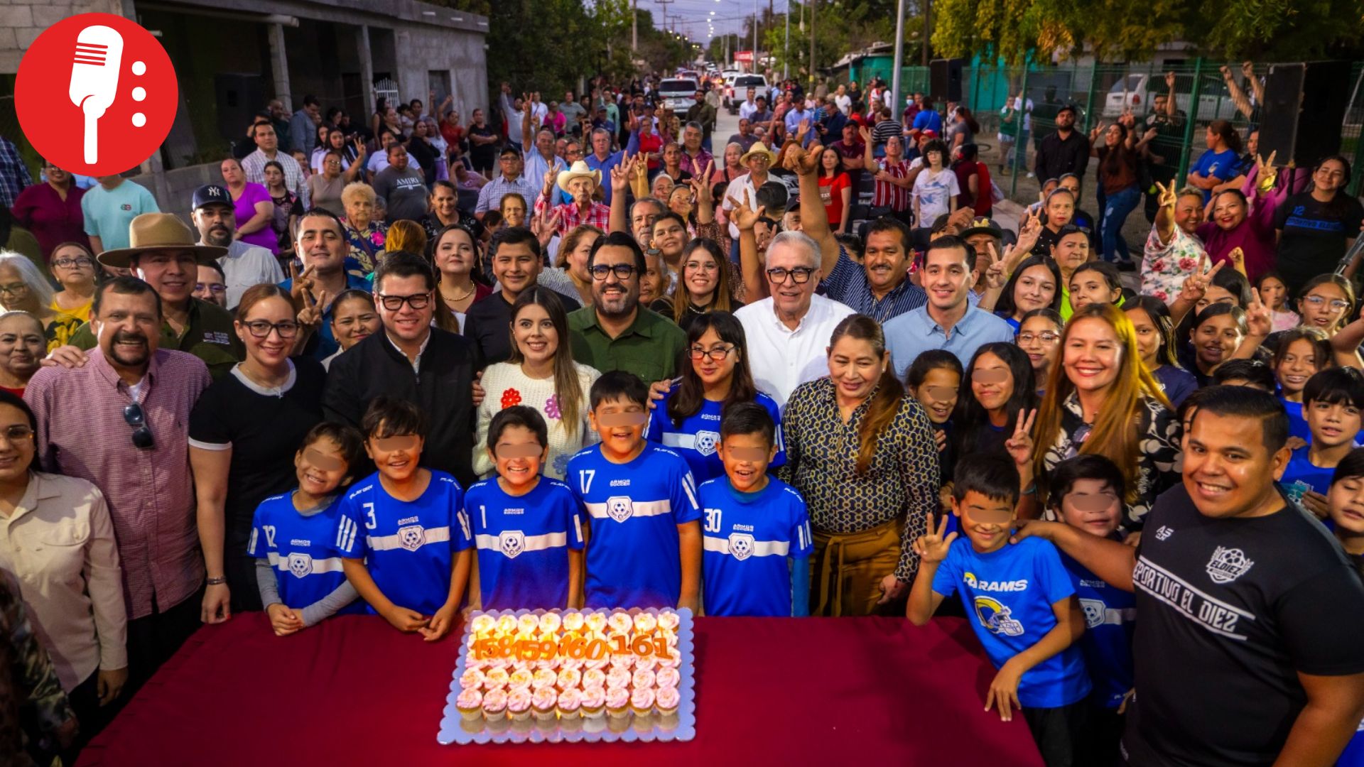 Rubén Rocha Moya inaugura calles y una cancha deportiva en El Diez, Culiacán