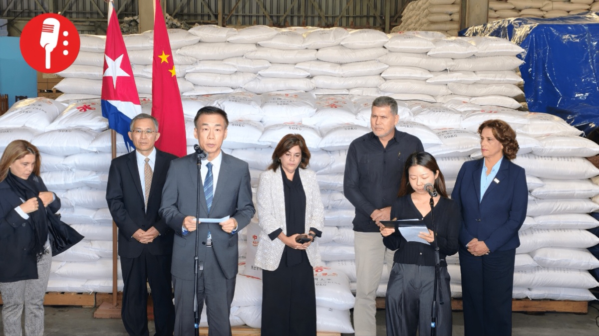 China apoya a Cuba con 80 millones de dólares y arroz